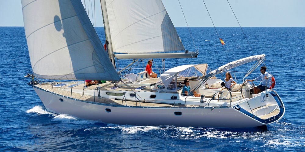 noleggio barca a vela con skipper per vacanze in sardegna, corsica e arcipelago toscano 